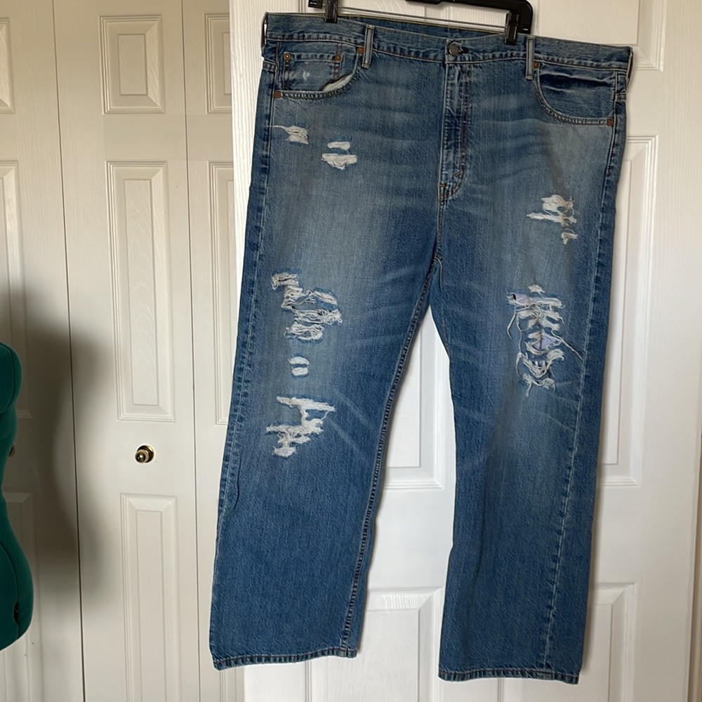 Men’s Levi’s 569 Jeans with distressing, Size 44w x 30in